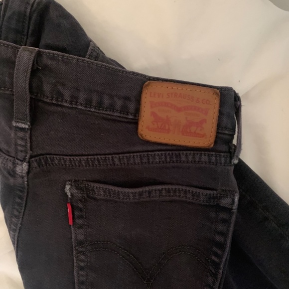 Levis Vintage Black Wash High Rise Jeans (28) - Picture 4 of 4